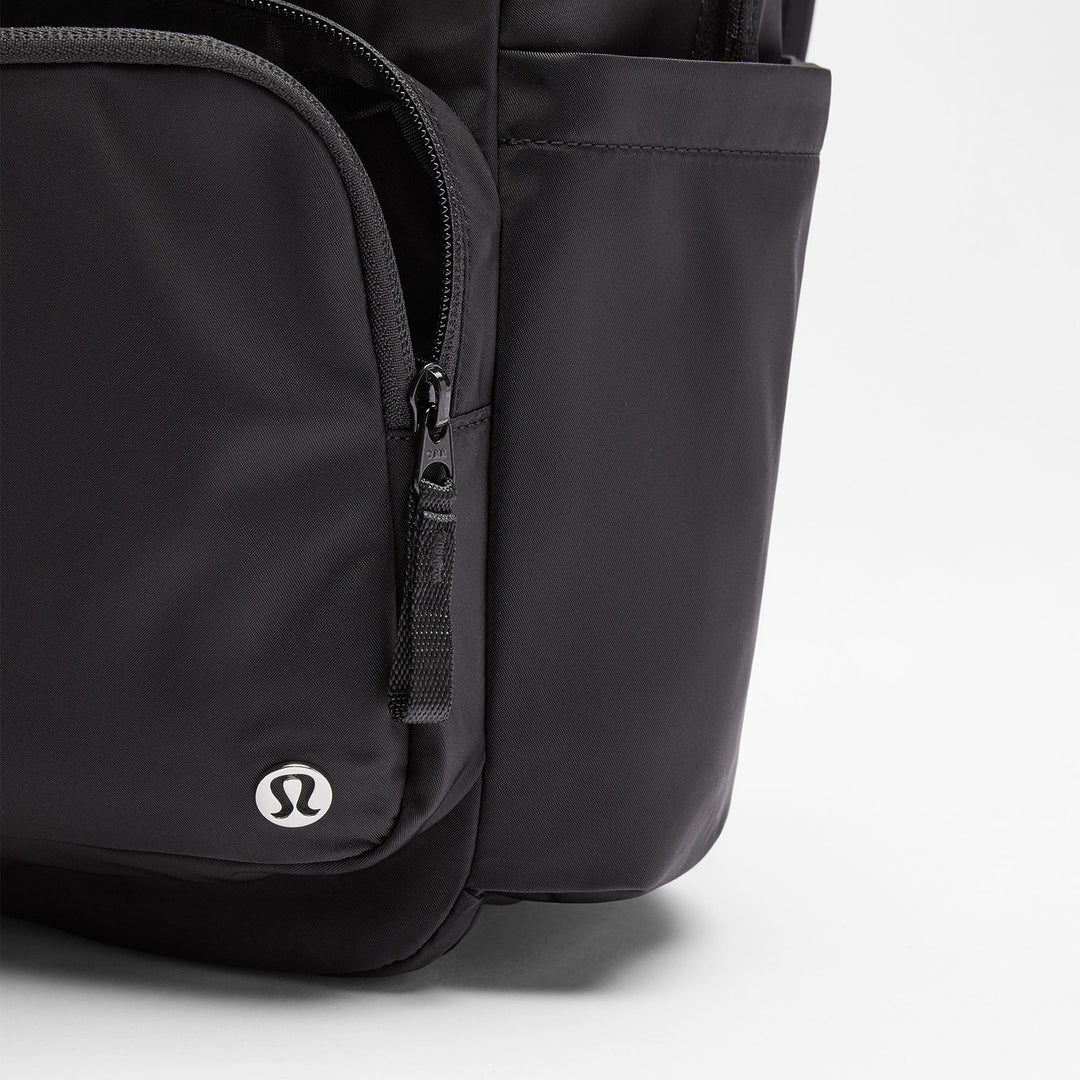 lululemon Chicago Blackhawks Everywhere Backpack
