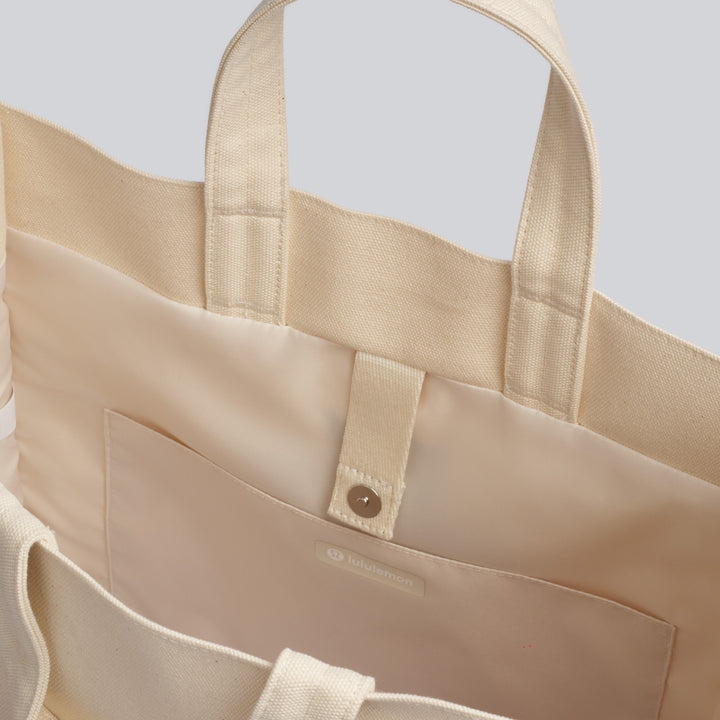 lululemon Chicago Blackhawks Retro Canvas Market Tote