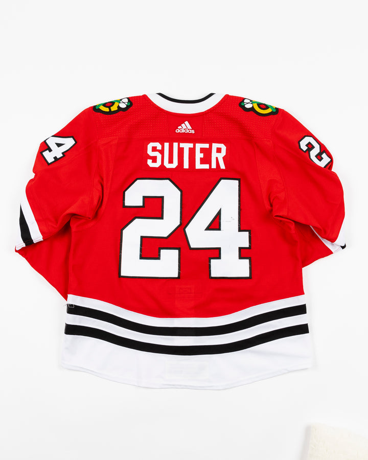 Pius Suter Game-Used Red jersey 00054