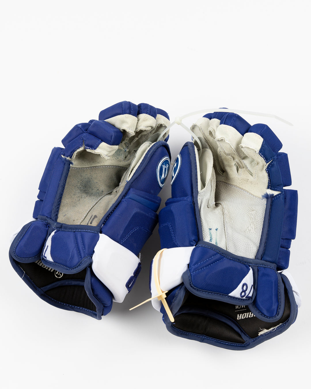 TJ Brodie Used Gloves 16574