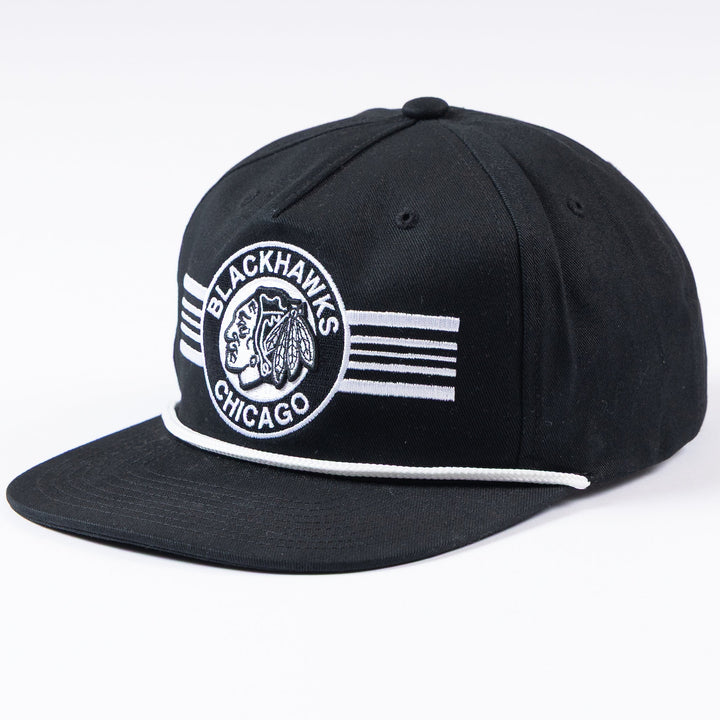 Mitchell &amp; Ness Chicago Blackhawks Black &amp; White Stripe Rope Snapback