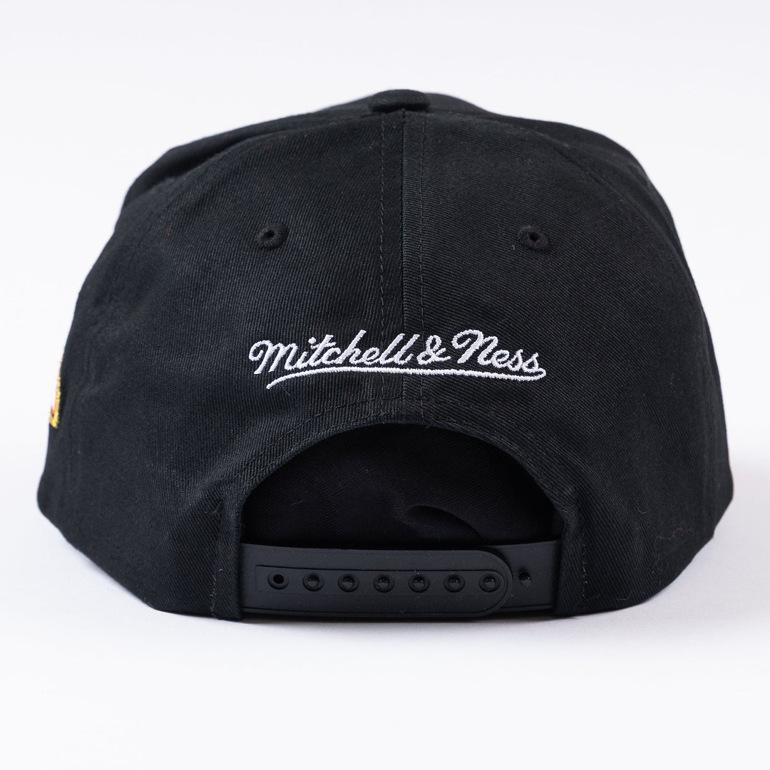 Mitchell &amp; Ness Chicago Blackhawks Jersey Stripe Tail Sweep Snapback