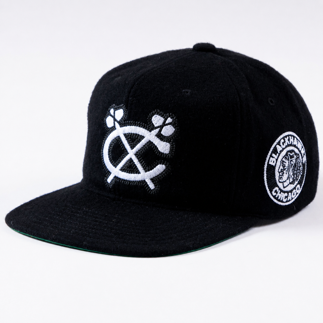 Mitchell &amp; Ness Chicago Blackhawks Vintage Fit Secondary Strapback Hat