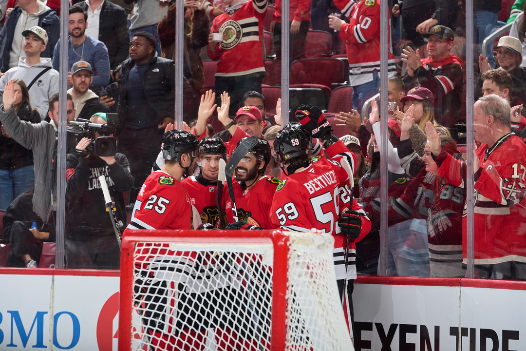 Chicago Blackhawks players celebrating Athanasiou goal against LA Kings 