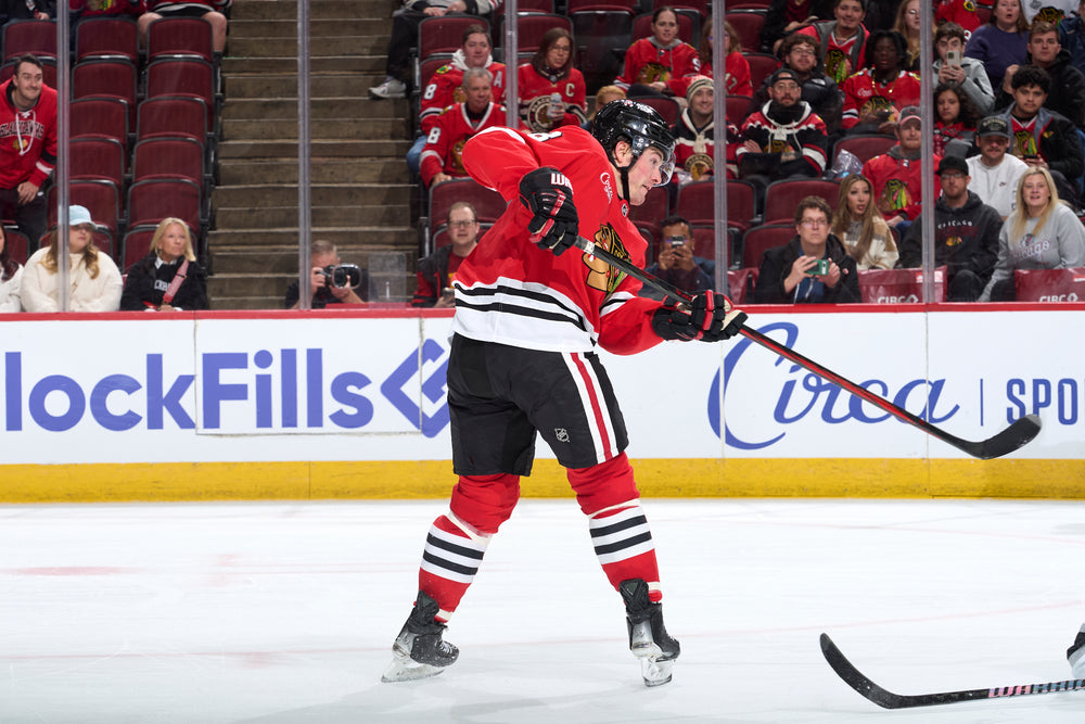 Chicago Blackhawks player Ryan Donato shooting goal against LA Kings 3/3/25