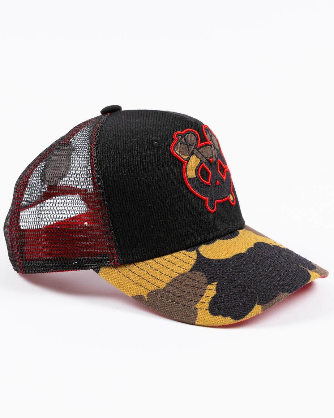 Youth Chicago Blackhawks Camo Mesh Back Trucker Cap