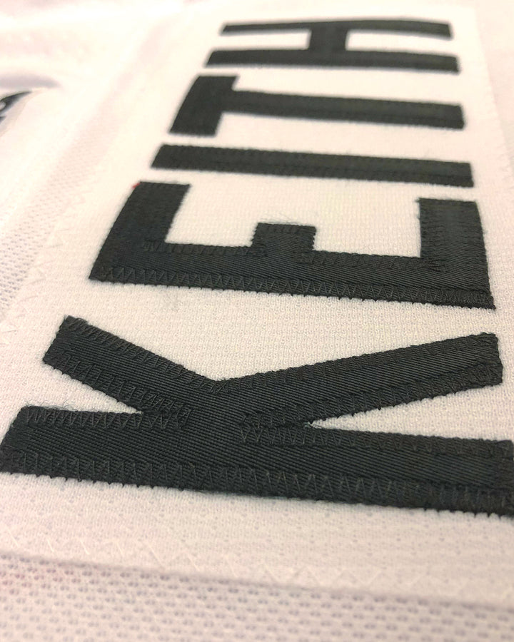 LETTER ADIDAS AUTHENT