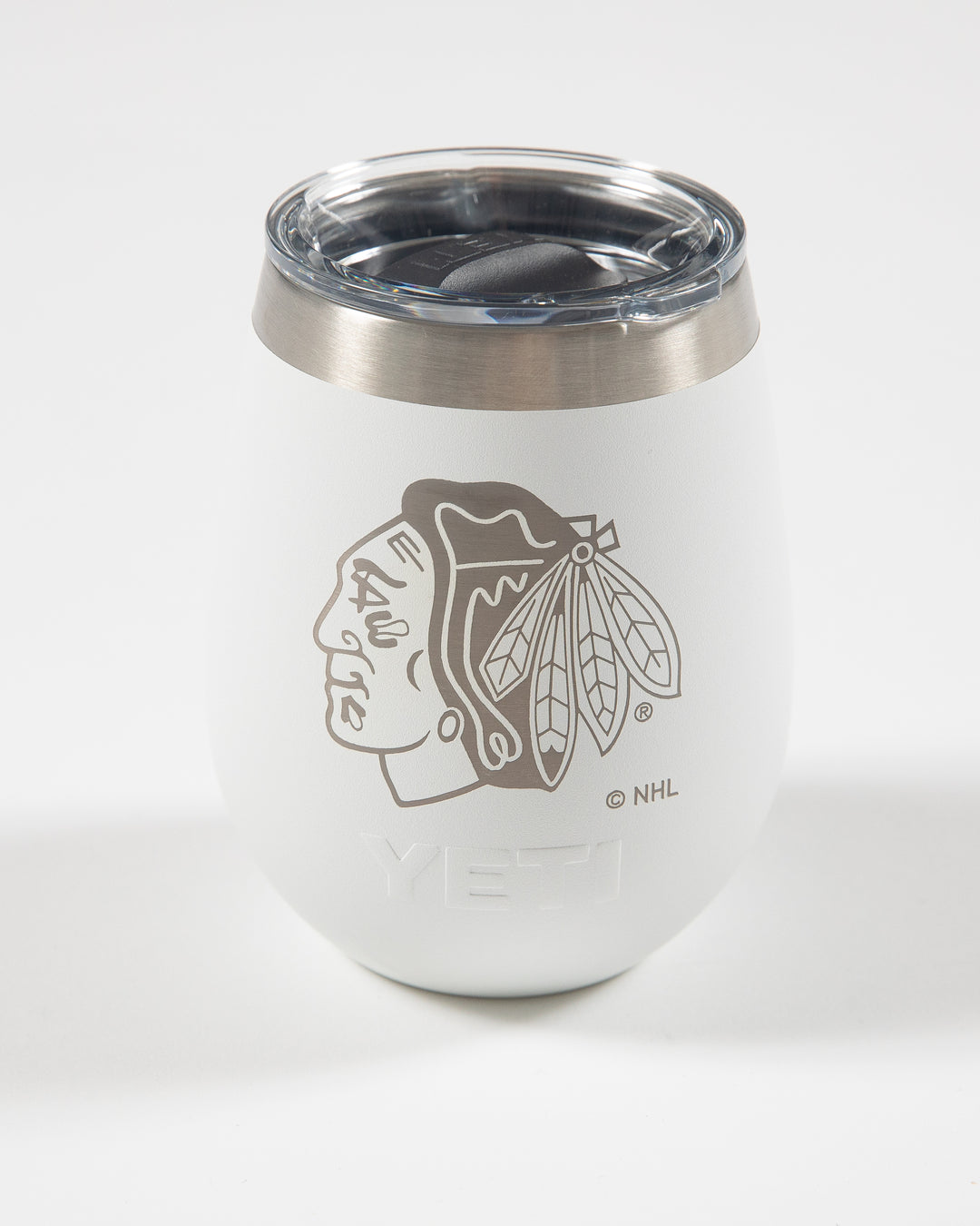 white YETI wine tumbler with Chicago Blackhawks primary logo on front - front lay flat